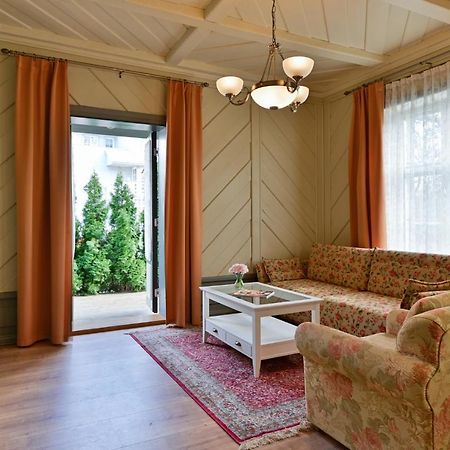 Pargimaja Apartments Kuressaare Esterno foto