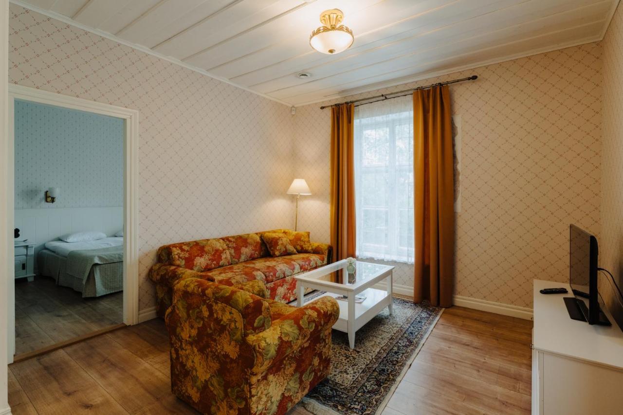 Pargimaja Apartments Kuressaare Esterno foto