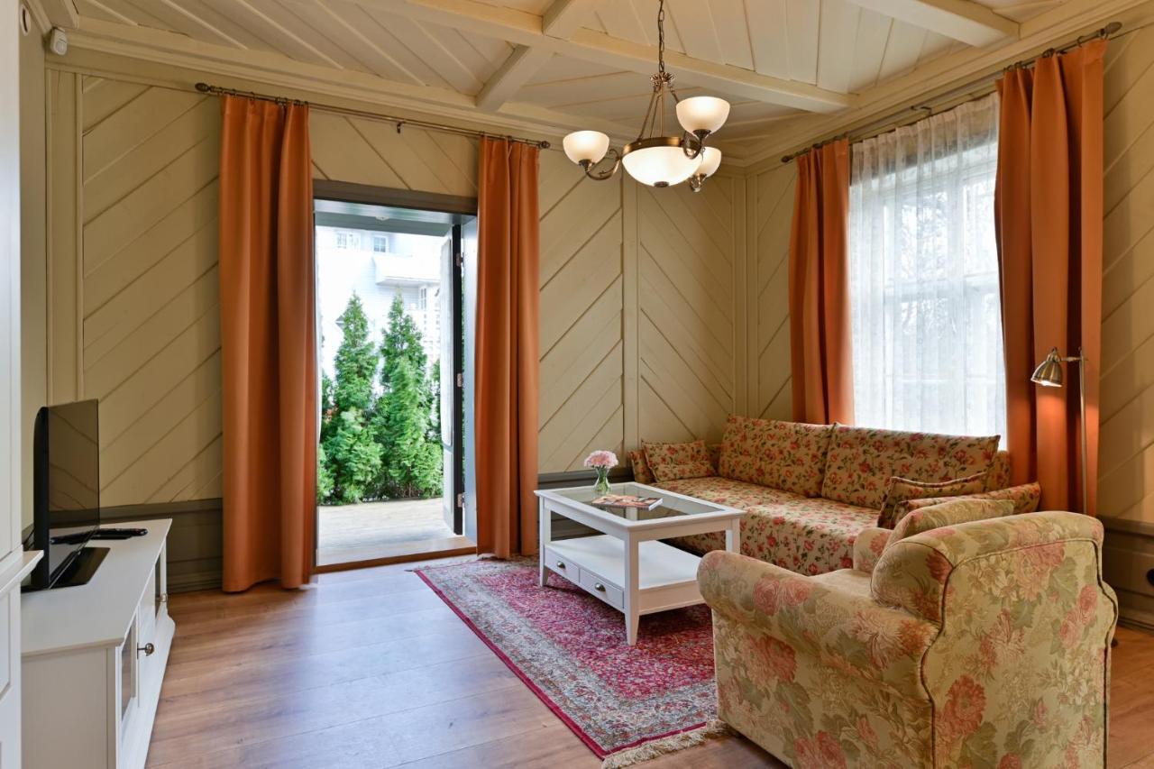 Pargimaja Apartments Kuressaare Esterno foto