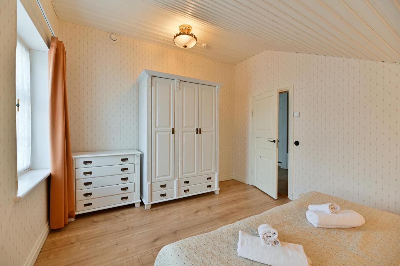 Pargimaja Apartments Kuressaare Esterno foto