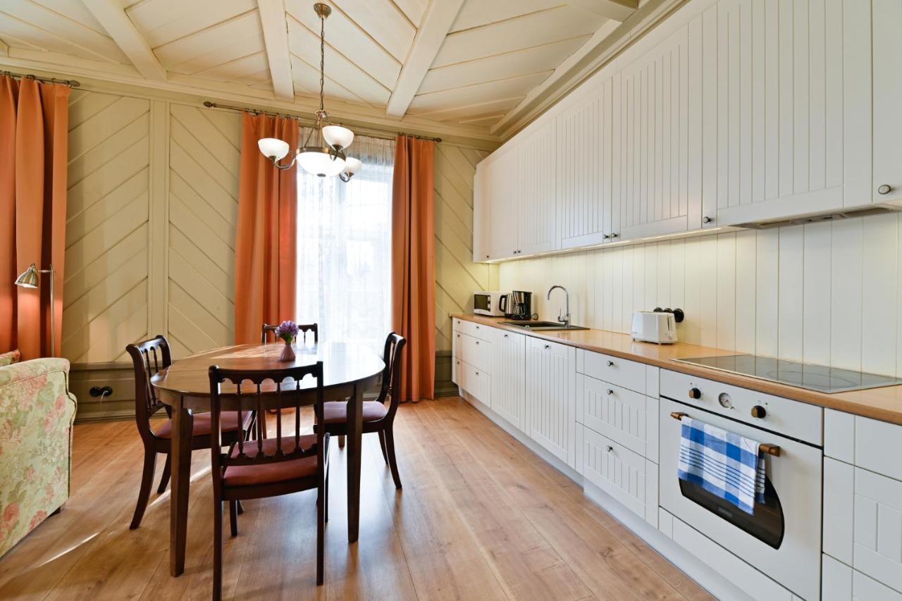 Pargimaja Apartments Kuressaare Esterno foto